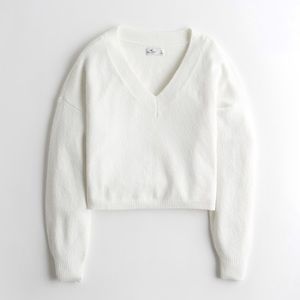 NWOT HOLLISTER CROP SWEATER